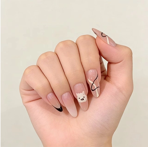 Almond Press On Nagels Nude Roze Verloop Franse Zwarte Lijn Schattige Cartoon Beer Kunstnagels Manicure Tips