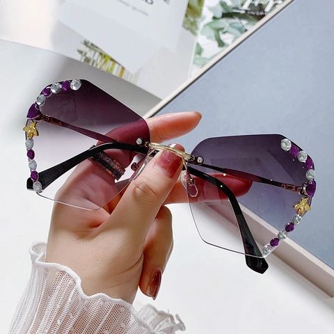 Oversized Randloze Zonnebril Metalen Frame Gradiënt AC Lenzen Strass Bijen Decor UV400 Bescherming Vintage Luxe Voor Dames