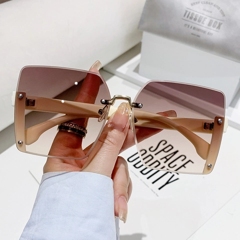 Fashion Rimless Square Sunglasses For Women Oversized Gradient Lenses UV400 Sun Protection Vintage Metal Decor Eyewear