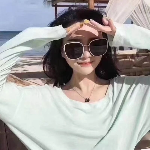 Oversized Square Sunglasses UV400 Protection Fashion Retro Shades With Storage Case For Women Men PC Metal Frame