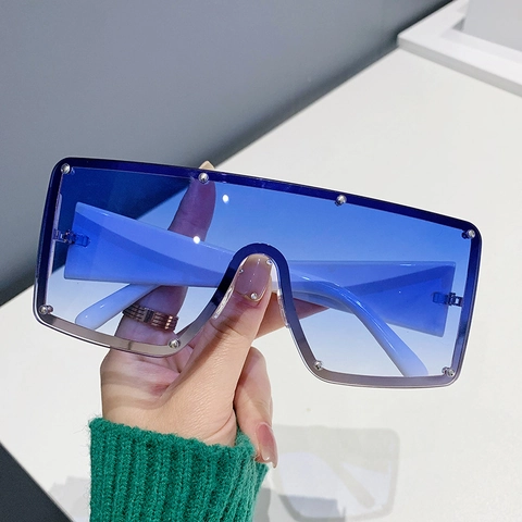 Oversized Square Sunglasses Metal Frame Integrated PC Lens Rivet Decor Lattice Pattern Temples Fashion Eyewear Women