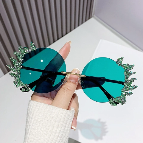 Randlose Runde Sonnenbrille Flamme Rhinestone Dekor PC Linse Metallbrücke Mode Party Brille Für Damen