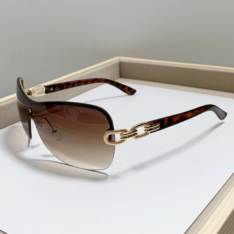 Y2K Square Shield Sunglasses For Women Large Frame Gradient Lenses UV400 Protection Metal Chain Temple Fashion Eyewear