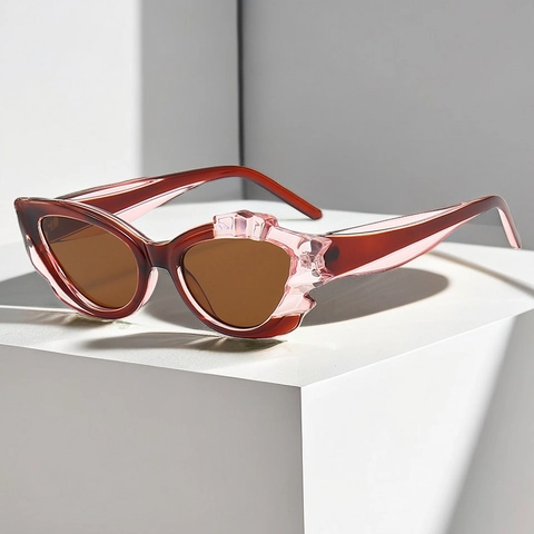 Occhiali Da Sole Cat Eye Di Moda Protezione UV Bordo Decorativo Ala Fiamma Irregolare Montatura In PC Lente In PC Streetwear Y2K Lusso Per Donne