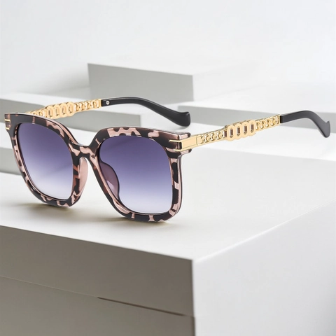 Retro Square Big Frame Sunglasses With Gold Metal Chain Temples UV400 Protection Fashion Luxury Eyewear For Women