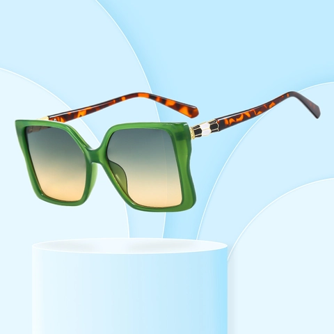 Square Butterfly Sunglasses Fashion Large Frame PC Gradient Lens UV400 Protection Trendy Eyewear For Women And Men