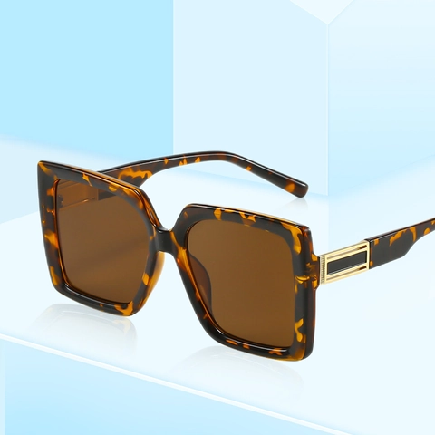 Fashion Oversized Square Sunglasses UV400 Protection PC Frame With Gold Metal Decoration Retro Gradient Color Eyewear