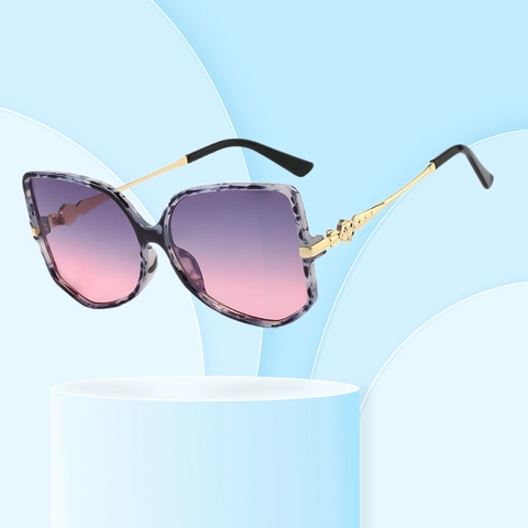 Oversized Square Butterfly Sunglasses Women PC Gradient Lenses UV400 Protection Gold Floral Embossed Metal Temples Fashion