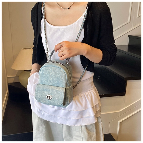 Sac à Dos Mini Mode pour Femmes en Denim Lavé et Cuir PU Petit Sac d'École avec Bandoulière en Chaîne et Fermoir Tournant