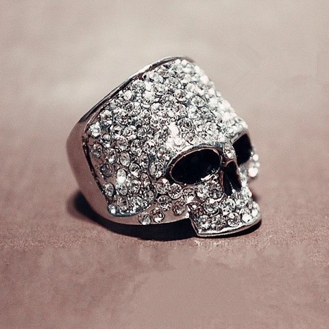 Men Punk Skull Ring Full Rhinestone Metal Alloy Gothic Hip Hop Exaggerated Jewelry Accessory