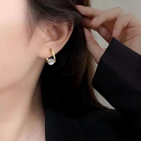 Minimalistische Geometrische Creolen Mit Rundem Zirkonia Kupfer Plattiert Elegantes Schmuckstück Für Frauen