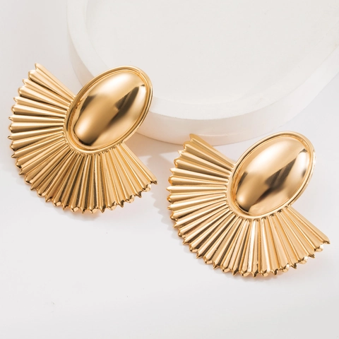 Vintage Statement Metal Fan Pleated Stud Earrings For Women Retro Geometric Radial Texture Gold Silver Jewelry Accessories
