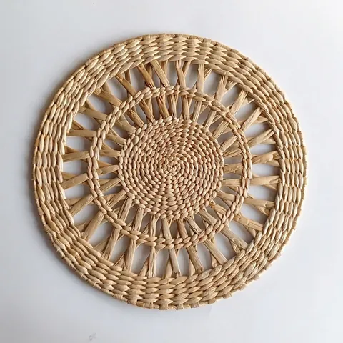 Set de Table Tissé en Paille Creux Isolation Thermique Décoration de Table Rond Assiette Théière Tasse