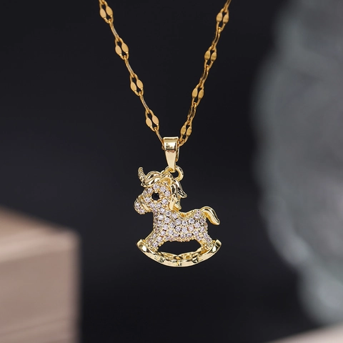 Collana in Acciaio al Titanio Placcata in Oro Con Ciondolo Animale Zirconia Carino Pony Alce Tartaruga Colomba Pesce Collana Per Donna Gioielli
