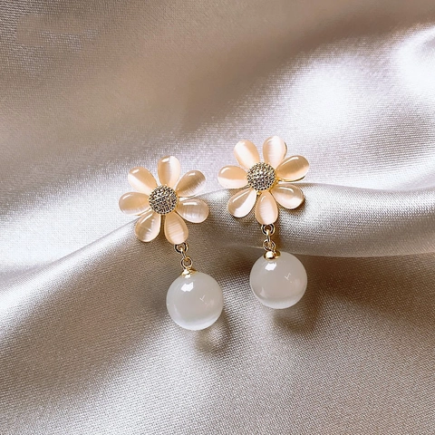 Legering Bloem Hangoorbellen Met Kattenoogsteen Madeliefje Hanger Elegant Zoet Koreaanse Stijl Voor Dames