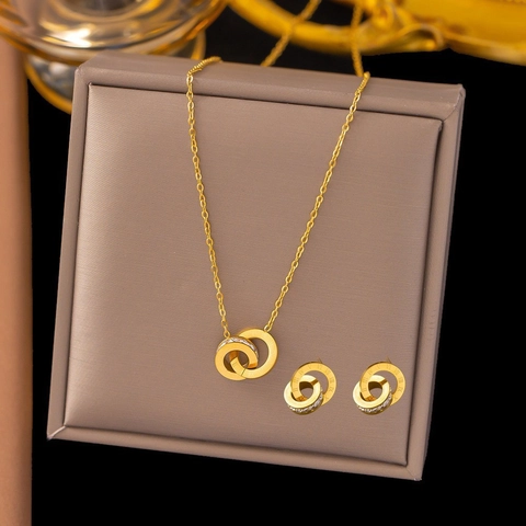 Vintage Titanium Steel Jewelry Gold Plated Necklace And Earrings For Women Heart Butterfly Pendant Light Luxury Accessory