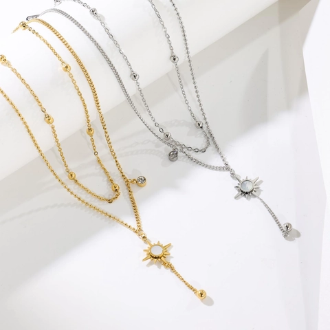 Collana con Pendente a Sole a Doppio Strato in Acciaio al Titanio per Donna Oro Argento Strass Perla Artificiale Gioielli