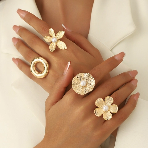 French Vintage Alloy Artificial Pearl Open Ring For Women Floral Irregular Hammered Texture Adjustable Finger Ring Gold Jewelry