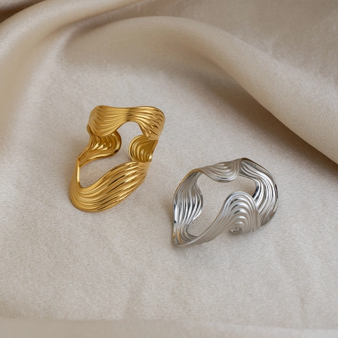 Unregelmäßiger Hohler Wellenring Edelstahl 18K Vergoldet Wasserdicht Hypoallergen Retro Vintage Design Für Frauen