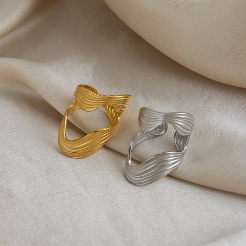 Unregelmäßiger Hohler Wellenring Edelstahl 18K Vergoldet Wasserdicht Hypoallergen Retro Vintage Design Für Frauen