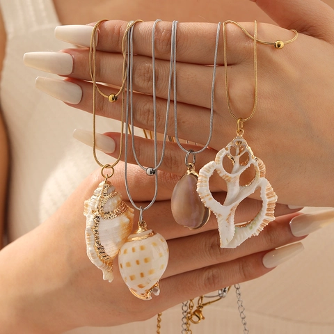 Natural Shell Conch Pendant Necklace Double Layer Stainless Steel Gold Silver Plated Snake Chain Summer Women Jewelry