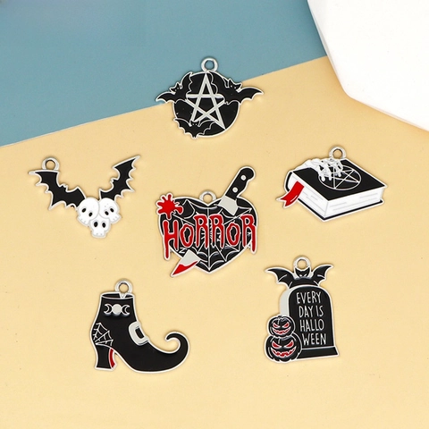 Breloques en Alliage de Zinc Émaillé Fantôme Squelette Chauve-souris Halloween Pour Bijoux DIY Boucles d'Oreilles Collier Porte-clés Accessoires Gothiques Horror