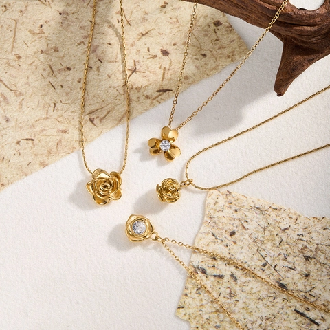 Collar con Colgante de Flor de Acero Inoxidable Minimalista con Circonia Chapado en Oro 18K Cadena de Clavícula Joyería Mujer