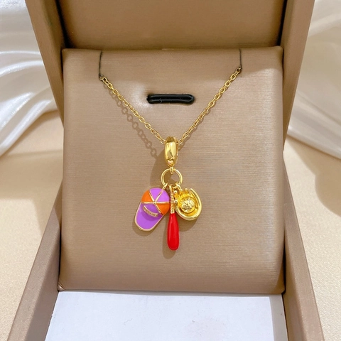 Collier Pendentif Thème Baseball en Acier Inoxydable pour Femmes Style Sportif Breloque Batte Chapeau Gant Émaillé avec Strass Chaîne en Or Bijoux