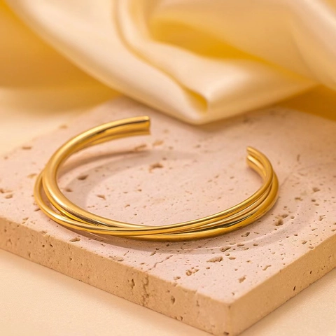 Dubbellaagse Criss Cross Manchet Armband Roestvrij Staal 18K Verguld Minimalistisch Geometrisch Open Armband Voor Vrouwen