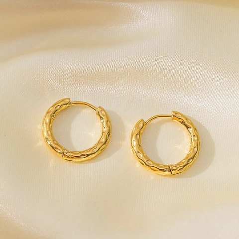 Stainless Steel Hoop Earrings For Women Hammered Twisted Mobius Geometric Ear Jewelry Gold Silver Earring Post Accessory