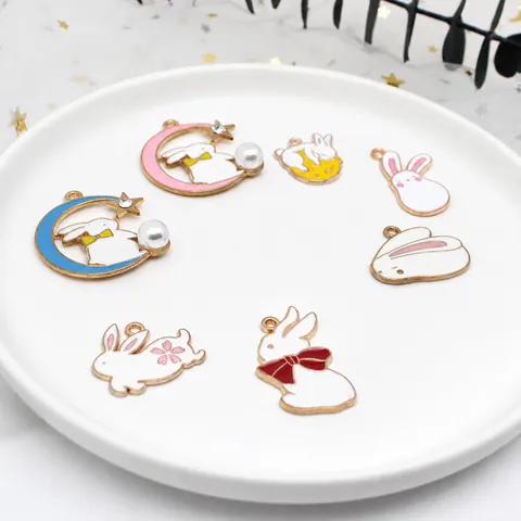 Colgantes de Conejo de Orejas Largas de Aleación de Esmalte Coreano Lindo Diamantes de Imitación Perla Artificial Estrella Luna Dijes para Joyería DIY