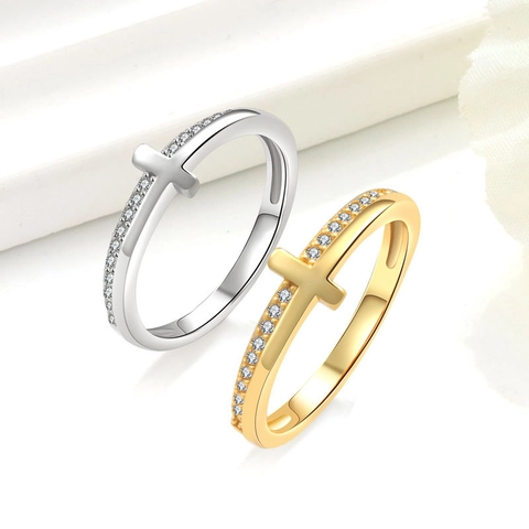 Elegante Anello Con Croce Laterale In Rame Con Pavé Di Zirconi Gioielli Di Moda Minimalista Per Donna
