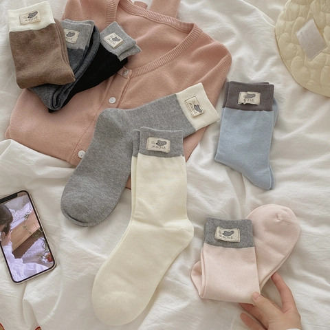 Damen Wadenlange Crew Socken Baumwollmischung Kontrastfarben Rippbündchen Cartoon Maus Patch Weich Kawaii Täglich