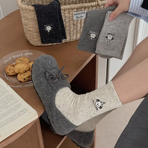 Damen Baumwolle Crew Socken Süße Cartoon Hund Stickerei Meliert Strick Mittelhohe Socken Japanischer Stil Atmungsaktiv