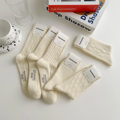 Damen Crew Socken Gekämmte Baumwolle Japanischer Stil Gerippte Zopfstrick Slouch Socken Weich Atmungsaktiv Beige