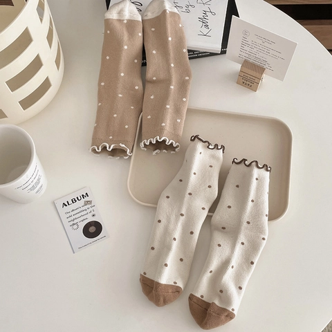 Chaussettes Femme Hiver Chaudes Coton Bouclette Motif Pois Bordure Volants Mi-Mollet Style Japonais Épaissi Confortable