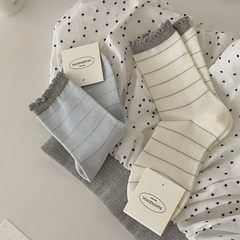 Women Cotton Striped Crew Socks With Ruffle Frill Cuff Breathable Retro Slouchy Mid Calf Daily Fashion Hosiery