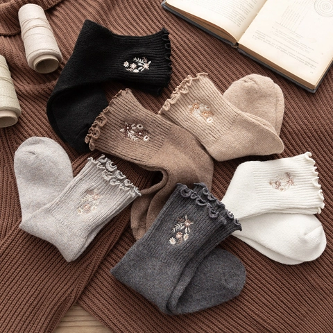 Chaussettes Épaisses Et Chaudes En Mélange De Laine Pour Femmes Avec Broderie Florale Et Bord À Volants Style Mori