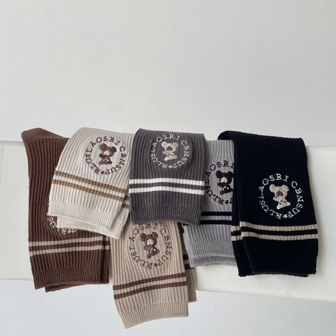 Calze a Metà Polpaccio in Cotone con Ricamo a Orso Stile Preppy Giapponese Maglia a Costine Righe per Donna