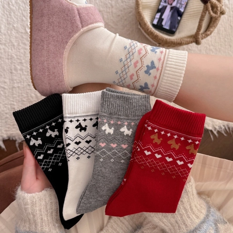 Women Crew Socks Cotton Blend Soft Breathable Seamless Toe Vintage Fair Isle Cartoon Horse Dog Heart Pattern Winter Festive Hosiery