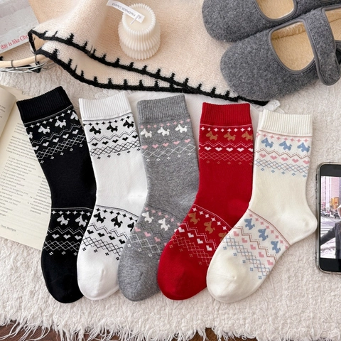 Women Crew Socks Cotton Blend Soft Breathable Seamless Toe Vintage Fair Isle Cartoon Horse Dog Heart Pattern Winter Festive Hosiery