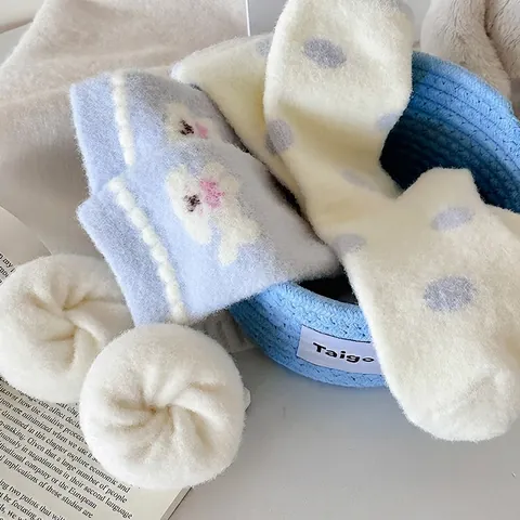 Women Thickened Warm Plush Fleece Mid Calf Socks Cute Cartoon Dog Bear Pattern Soft Breathable Winter Sleep House Socks