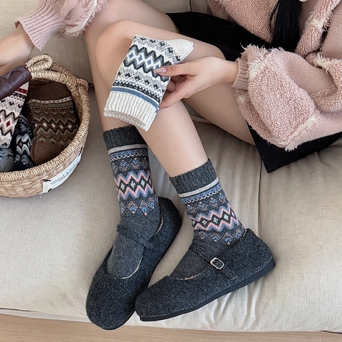 Γυναικείες Vintage Fair Isle Κάλτσες από Μείγμα Μαλλιού Μέχρι τη Γάμπα Εθνικό Γεωμετρικό Σχέδιο Χοντρές Ζεστές Χειμερινές Κάλτσες