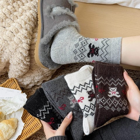 Women Wool Blend Crew Socks Cartoon Bear Jacquard Fair Isle Pattern Thickened Warm Breathable Vintage Japanese Style