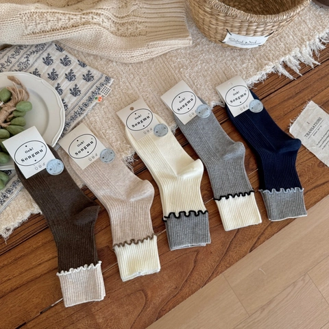 Women Australian Cotton Mid Calf Socks Ruffled Wood Ear Edge Color Block Ribbed Knit Breathable Vintage Sweet Style