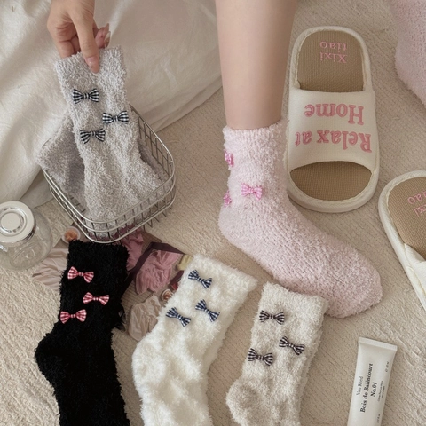 Damen Flauschige Socken Korallenvlies Warm Dick Winter Mittelhoch Schlaf Socken Süße Schleife Dekorativ Weich