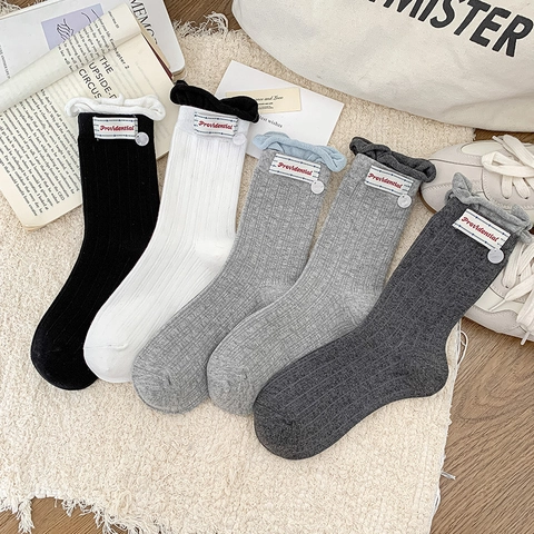 Calze Equipaggio Donna Misto Cotone Maglia a Costine Bordo a Volant Etichetta in Tessuto Bottone Casual Stile Coreano