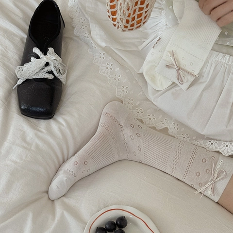 Süße Damen Baumwolle Wadenlange Socken Schleife Band Mesh Hohl Balletcore Stil Atmungsaktiv Freizeit Socken