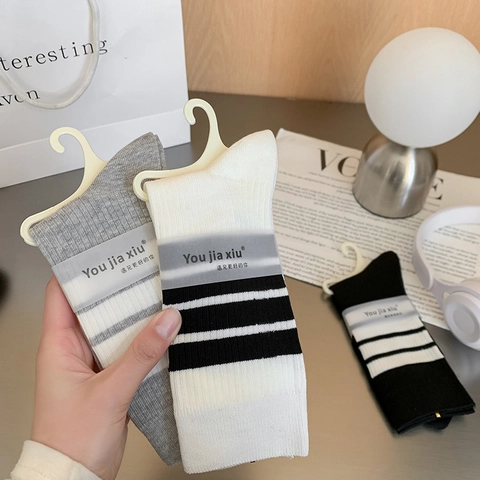 Damen Crew Socken Baumwollmischung Gestreift Rippenstrick Atmungsaktiv Elastisch Lässig Sportlich Preppy-Stil Mittlere Wadenlänge