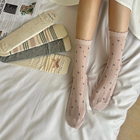 Damen Süße Wadenlange Socken Gekämmte Baumwolle Atmungsaktiv Spitzenbesatz Schleife Lolita Balletcore Gemusterte Strumpfwaren